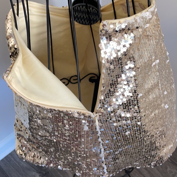 Altar’d State Gold Sequins Mini-Skirt - Picture 6 of 6